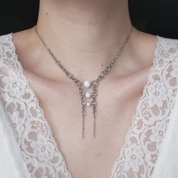 Fairy whimsical gothic victorian white pearls and silver double rosary necklace - Picture 6 of 7